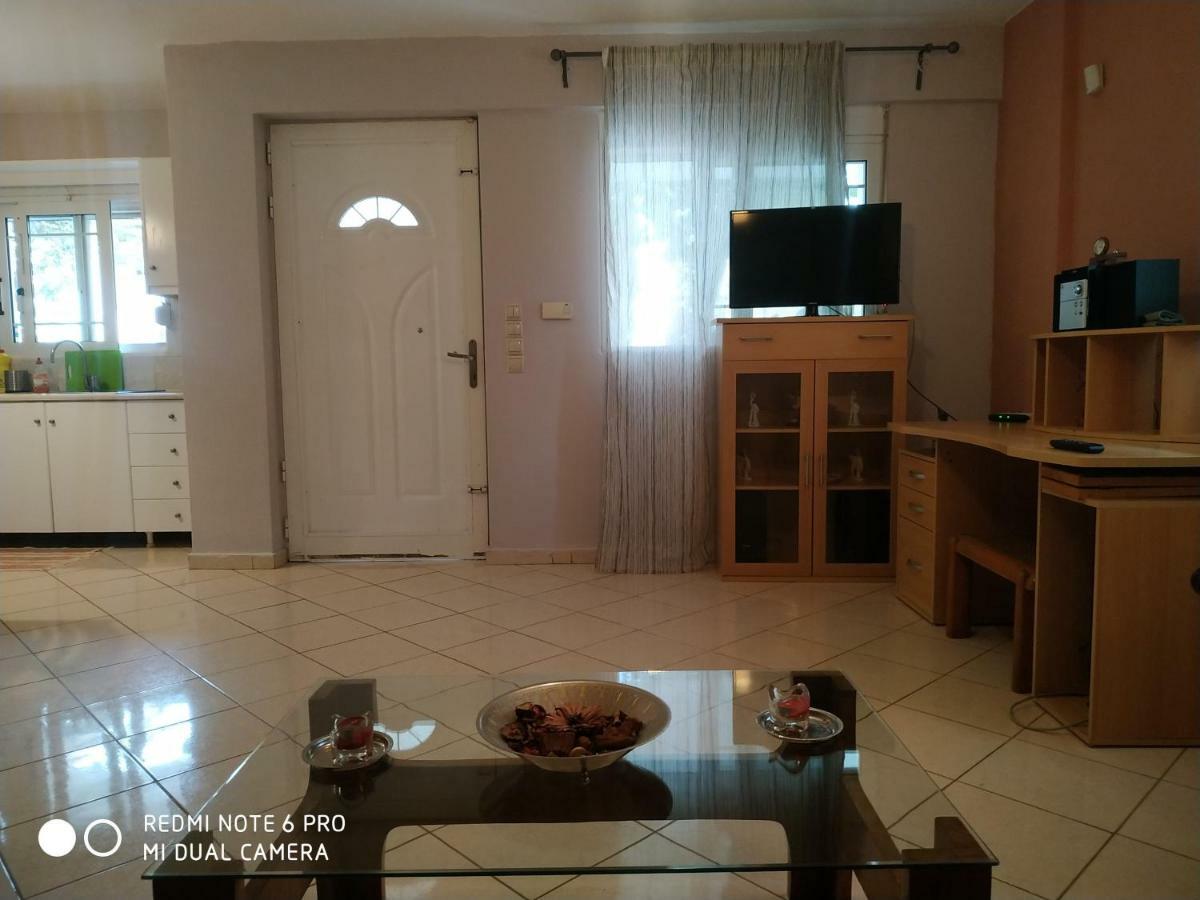 Stavros Apartments Артеміда Екстер'єр фото
